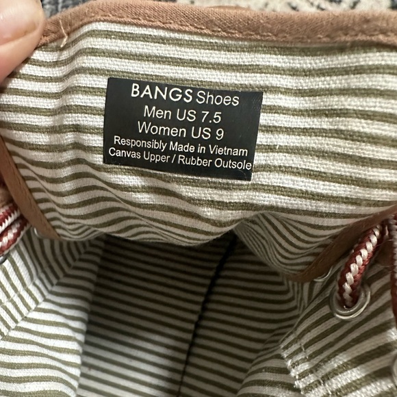 Bangs Floral embroidered High Tops Women’s 9/Men’s 7.5 - Picture 8 of 12